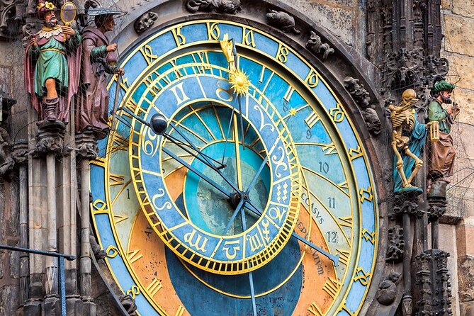 Prague´s Old Town, Jewish Quarter and Charles Bridge Private Tour - Cubism, Mozart, and the oldest university