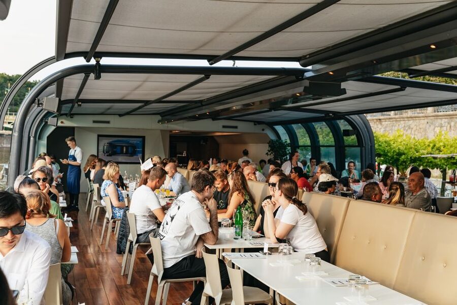 Prague: Sightseeing Dinner Cruise on Open-Top Glass Boat - What the Prague dinner cruise is really like
