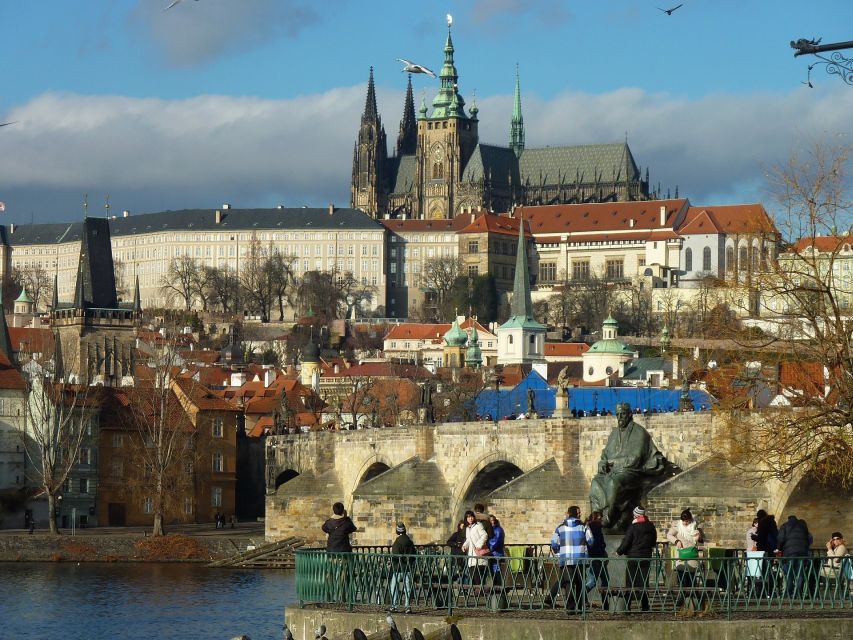 Prague Sightseeing Tour with Lunch - Loreta and the Baroque Face of Prague