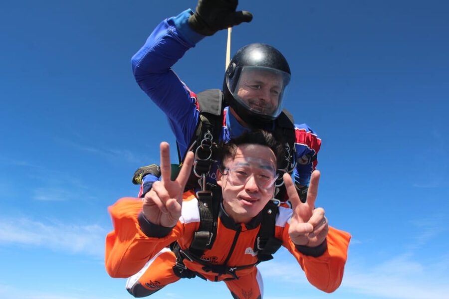 Prague: Tandem Skydiving 14,000ft over Prague with Transfers - Who will get the most from this experience