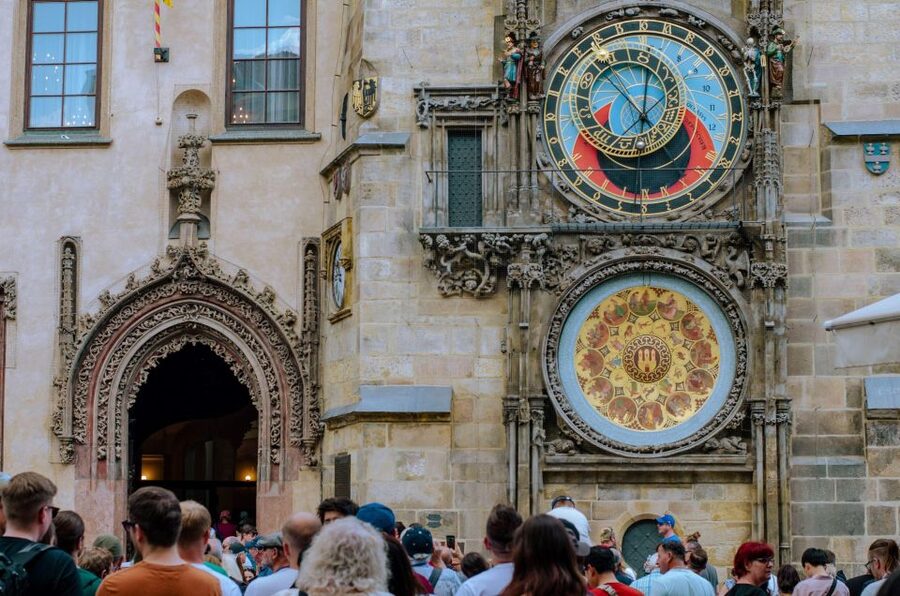 Prague: Top Sights and Historic Center Introduction Tour - Powder Tower and the old edge of Prague