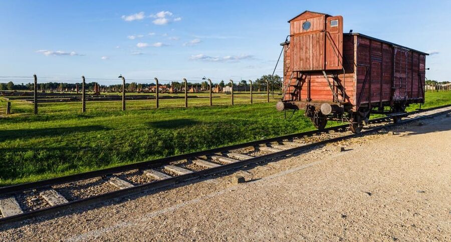 Prague: Tour to Auschwitz Birkenau - The 5.5-hour drive from Prague