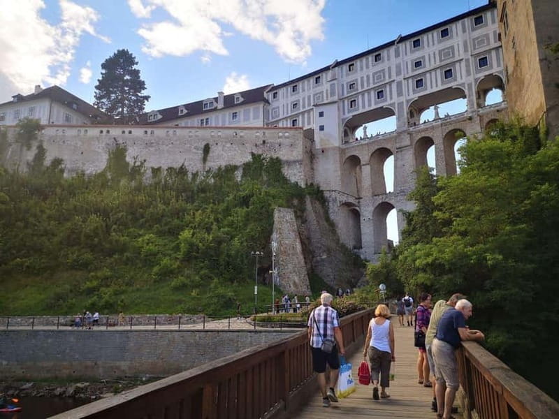 Prague: Transfer to Vienna via fabulous Cesky Krumlov - Key points to know before booking