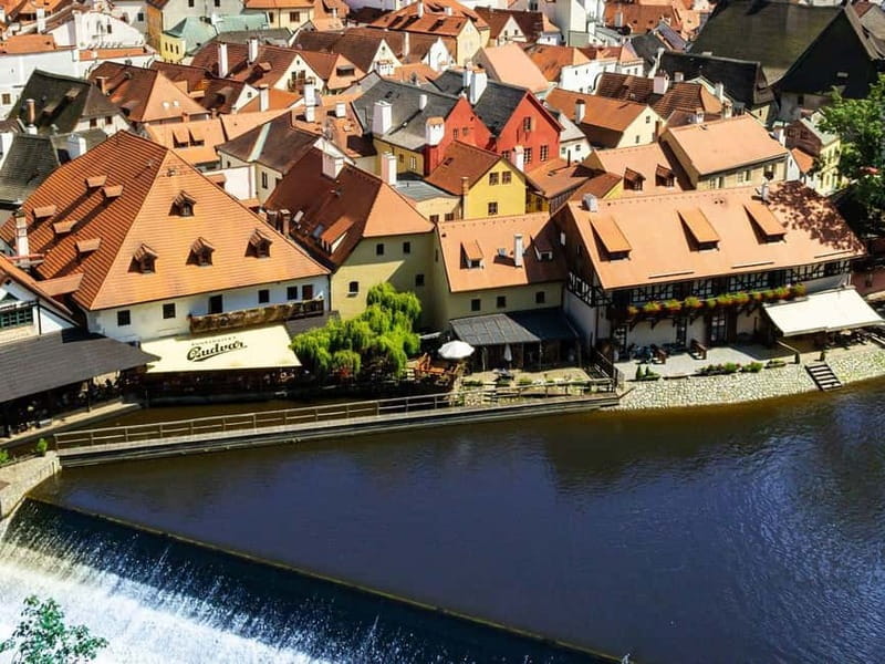 Prague: Transfer to Vienna via fabulous Cesky Krumlov - Krumlov Castle and the seasonal catch