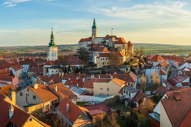 Prague-Vienna One-Way Sightseeing Day Tour - Why this transfer works better than a simple train ride