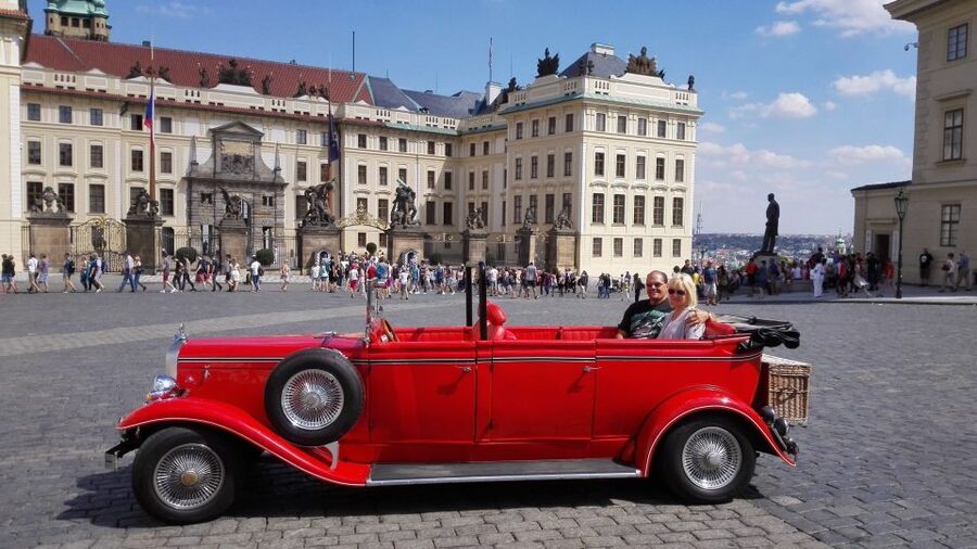 Prague: Vintage Car Ride and Walking Tour - A vintage car overview of Prague in one hour