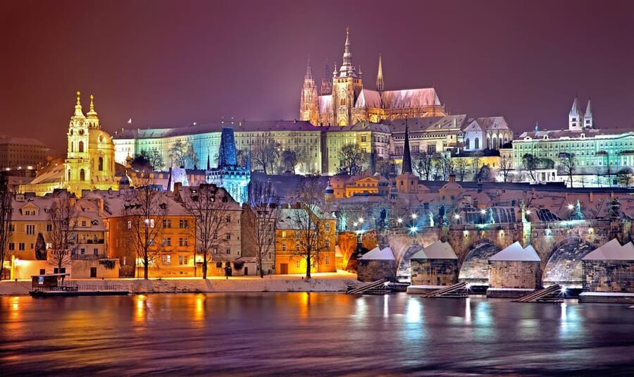 Prague : Visite insolite avec un guide journaliste français - Why this Prague walk feels different
