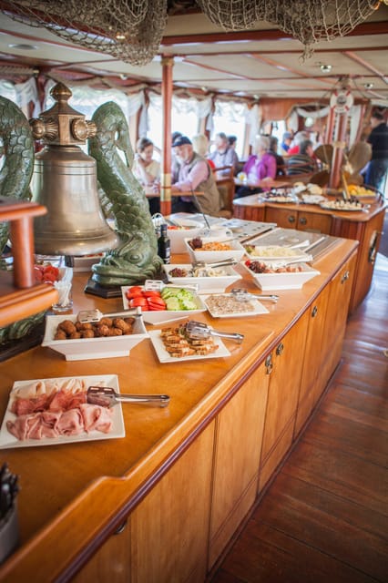 Prague: Vltava River Evening Dinner Cruise - The lock is the key detail in the route