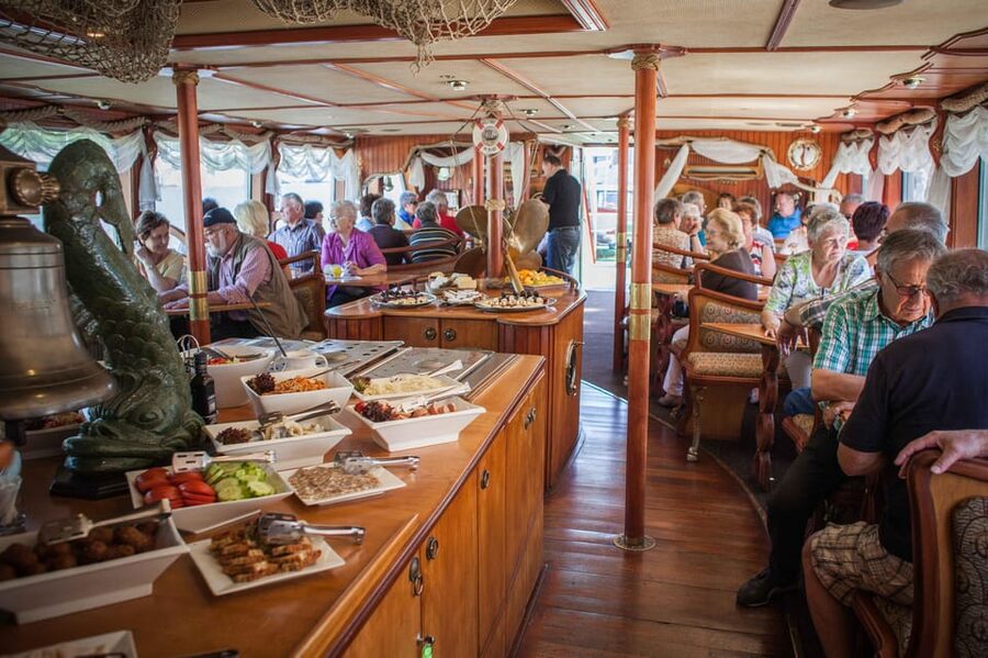 Prague: Vltava River Evening Dinner Cruise - Who will enjoy this evening most