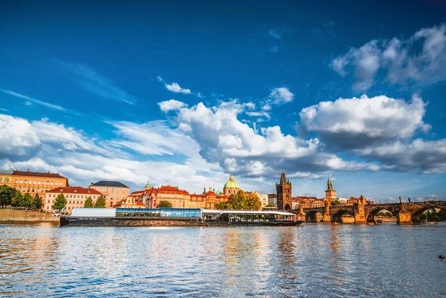 Prague: Vltava River Night Cruise with Buffet - Dancing House and the changing city lights