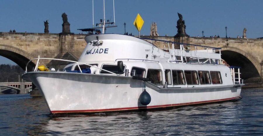 Prague: Vltava River Private Boat Party with Drinks - Drinks, service, and the party setup