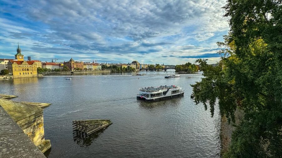 Prague: Vltava River Sightseeing Cruise - Prague’s great sights from the Vltava