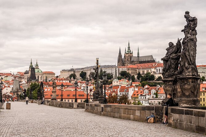 Prague Walking Tour of Old Town, Charles Bridge and Prague Castle - Charles Bridge, legends, and crowded viewpoints