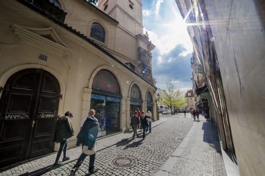 Prague: World War 2 and Operation Anthropoid Walking Tour - Charles Square and the hidden resistance