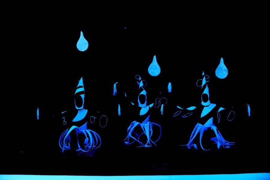 Prague: WOW Show Black Light Theater - Who will enjoy it most?