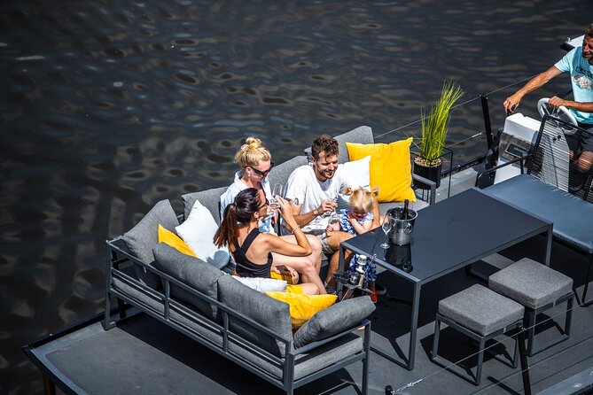 Prague YachtBoat CLASSIC cruise with Unlimited Beer or Prosecco - Key points to know before booking