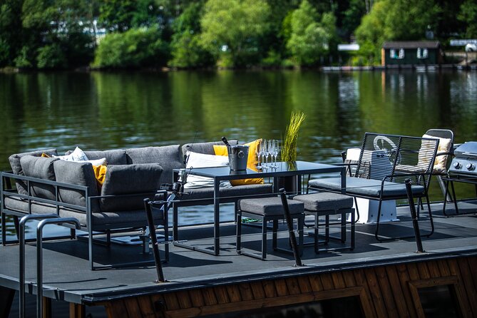 Prague YachtBoat CLASSIC cruise with Unlimited Beer or Prosecco - Why this Prague boat cruise works best for groups