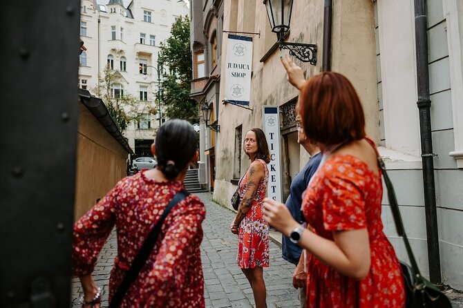 PRIVATE: 3h Stories of Prague Jewish Quarter Tour, drink included - The Old-New Synagogue and the Golem Tradition