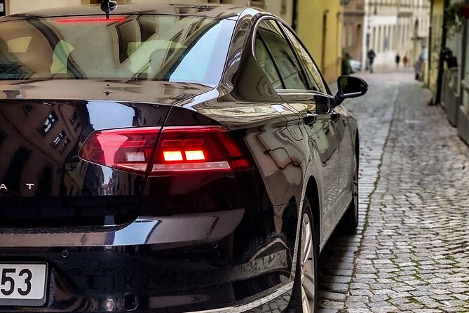 Private ARRIVAL Transfer by LIMOUSINE 3+1pax - Key points to know before booking