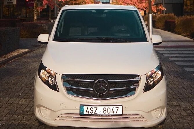 Private ARRIVAL Transfer by MINIVAN Mercedes Vito 8+1pax - How the price works for your party