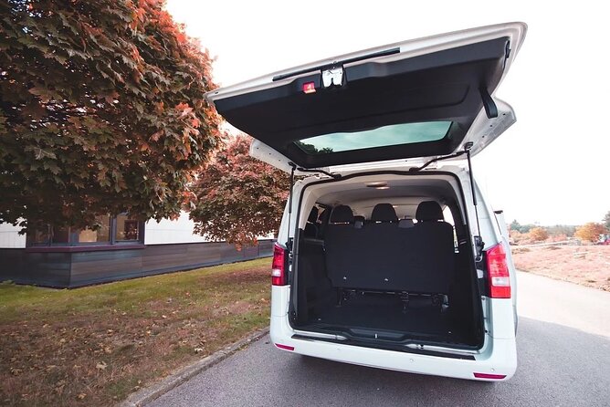 Private ARRIVAL Transfer by MINIVAN Mercedes Vito 8+1pax - What the service does especially well
