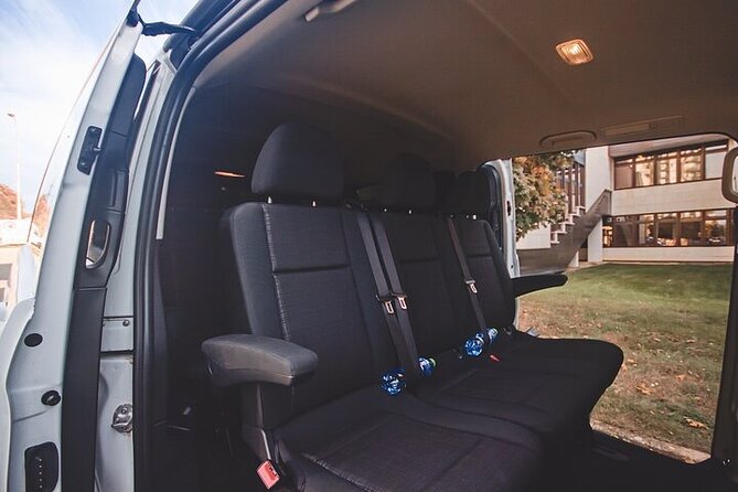Private ARRIVAL Transfer by MINIVAN Mercedes Vito 8+1pax - The approximately 40-minute ride into Prague