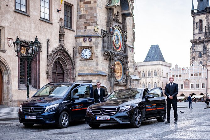 Private Arrival Transfer: Prague Airport - The ride into central Prague