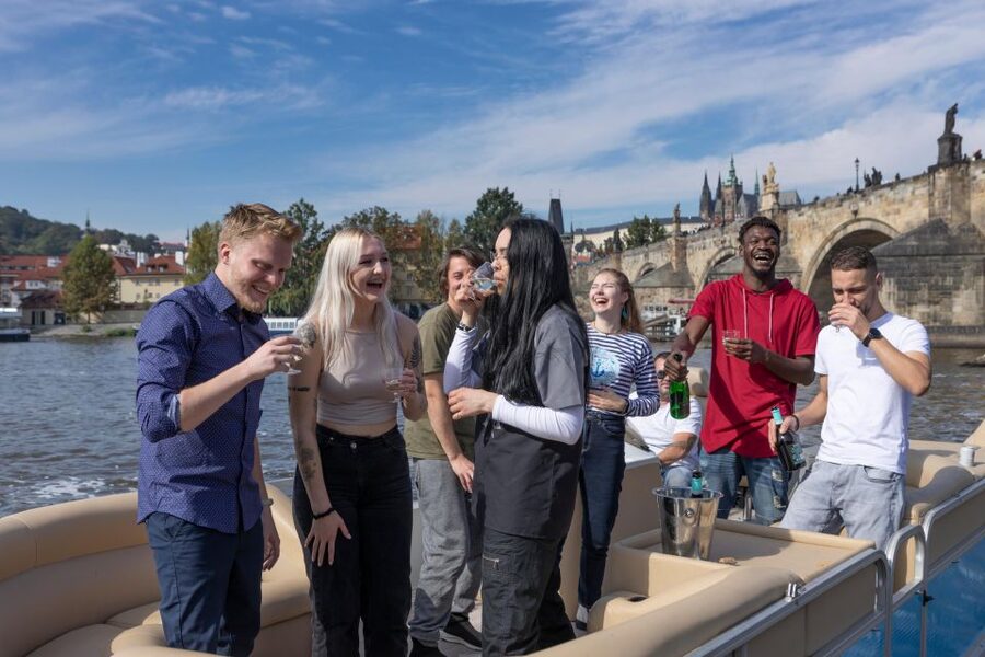 Private Boat Cruise With Unlimited Prosecco - The National Theatre and Kampa Island