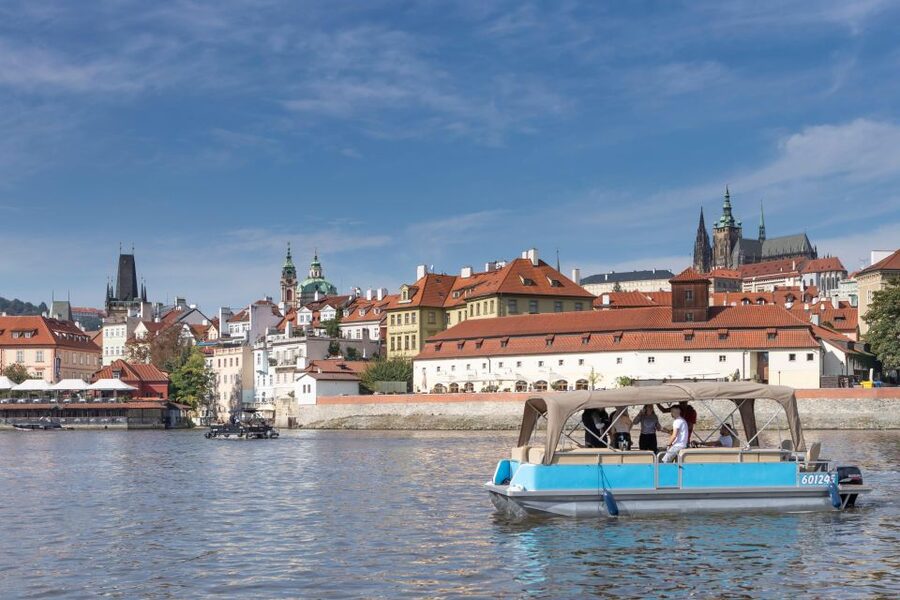 Private Boat Cruise With Unlimited Prosecco - What is included, and what is not