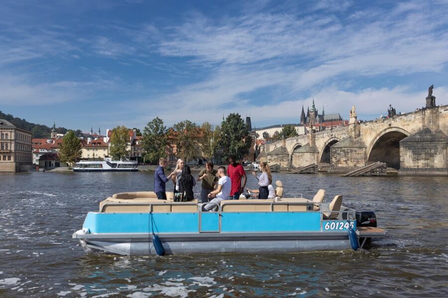 Private Boat Cruise With Unlimited Prosecco - Meeting between the houseboat and Botel Albatros