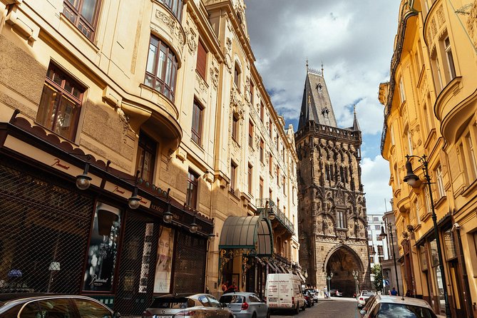 Private City Kickstart Tour: Prague - Charles Bridge and its statues