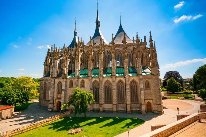 Private Day trip from Prague to Kutná Hora - The ride from Prague to Kutná Hora