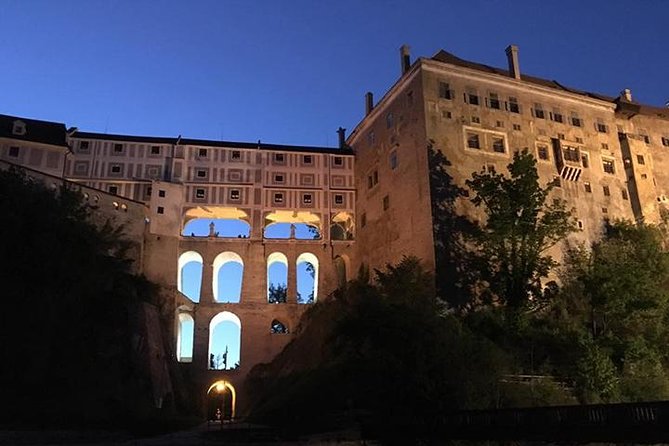 Private evening tour Cesky Krumlov Old Town and Castle area - St. Vitus Church in a compact ten minutes
