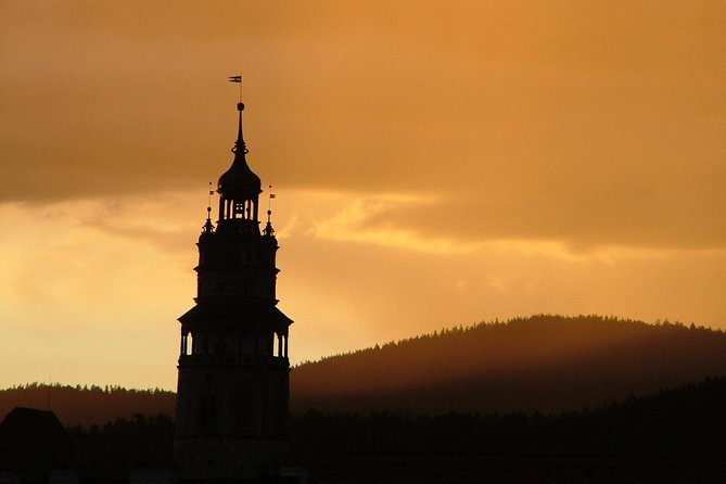 Private evening tour Cesky Krumlov Old Town and Castle area - Reading the castle courtyards and Renaissance frescoes