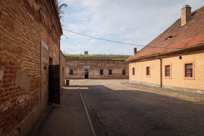 Private Half-Day Tour From Prague To Terezín Concentration Camp - The one-hour drive from Prague