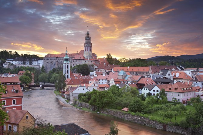 Private Luxury Transfer to Cesky Krumlov from Prague - Timing, pickup, and communication
