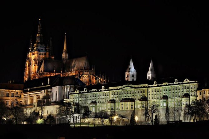 Private Photography Tour of Prague by Night - Loreta, New World, and the quieter castle streets