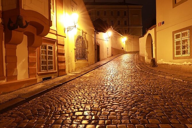 Private Photography Tour of Prague by Night - Pace, walking, and the private-tour advantage