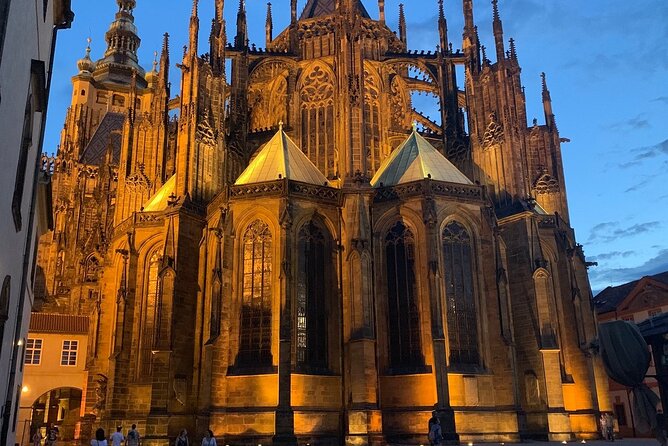Private Photography Tour of Prague by Night - Price, pickup, and the communication issue