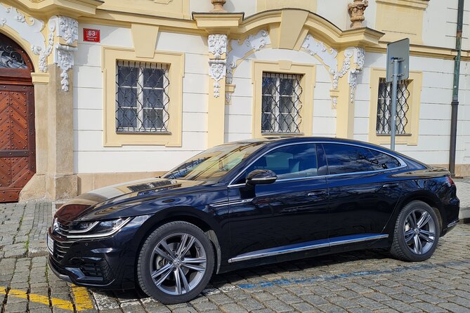 Private Prague Airport Departure Transfer - Who should book this private transfer?