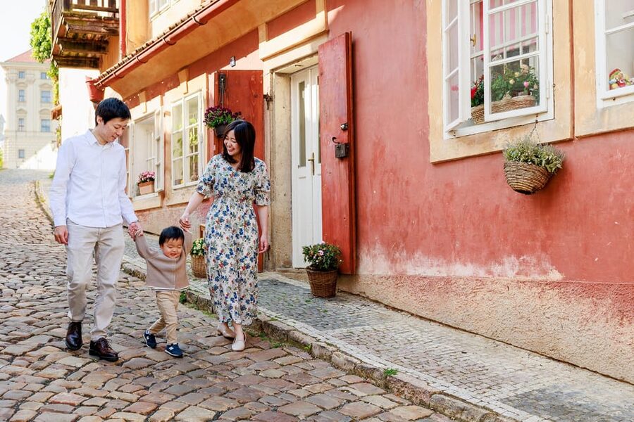 Private Prague Sunrise Photoshoot + Walking Tour - Starting before Prague wakes up