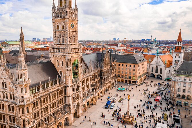 Private Scenic Transfer from Prague to Munich with 4h of Sightseeing - The vehicle setup works best for small groups