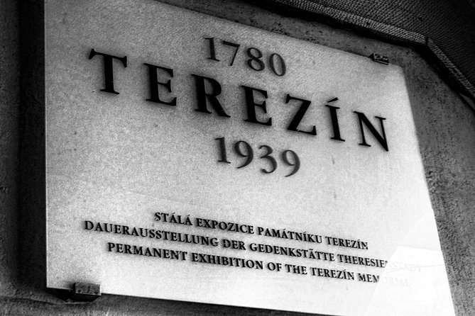 Private Terezin Nazi camp tour from Prague All-Inclusive - A Czech lunch at a local brewery
