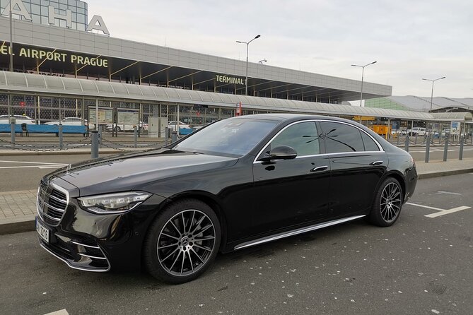 Private Transfer from Prague Airport to Prague City Hotels 1 - 3 pax - Who will find this transfer most useful