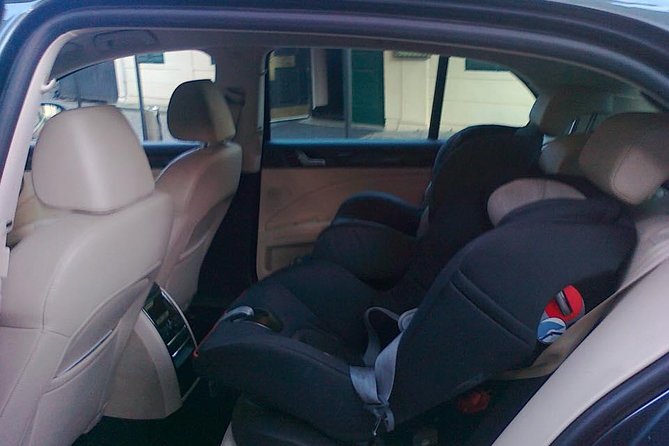 Private Transfer from Prague Airport to the City Centre - Where the service needs a little caution