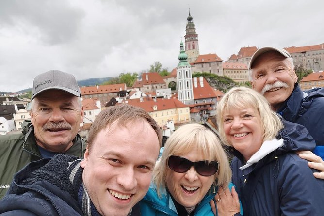 Private UNESCO Český Krumlov Trip from Prague with Local Guide - The viewpoint and two hours to yourself