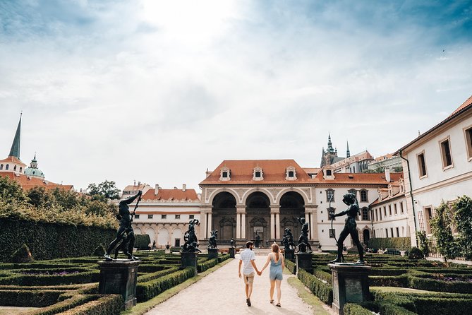Private Vacation Photography Session with Local Photographer in Prague - How the hour is likely to work