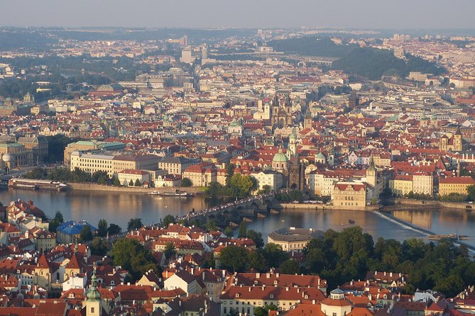 Private walking tour and Boat cruise Best of Prague - Why this four-hour format works in Prague