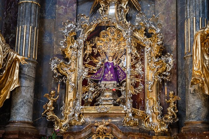 Private Walking tour: From Charles Bridge to Prague Castle - Alchemy tales on Jánský vršek