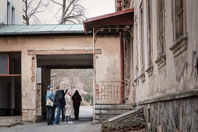 Psychiatric Hospital & Abandoned Cemetery - Who will get the most from this experience